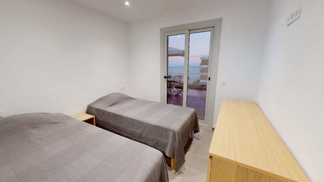 Atico Con Vista Mar. 50 M De La Playa - Casa Nova 13 Διαμέρισμα Ρόζες Εξωτερικό φωτογραφία
